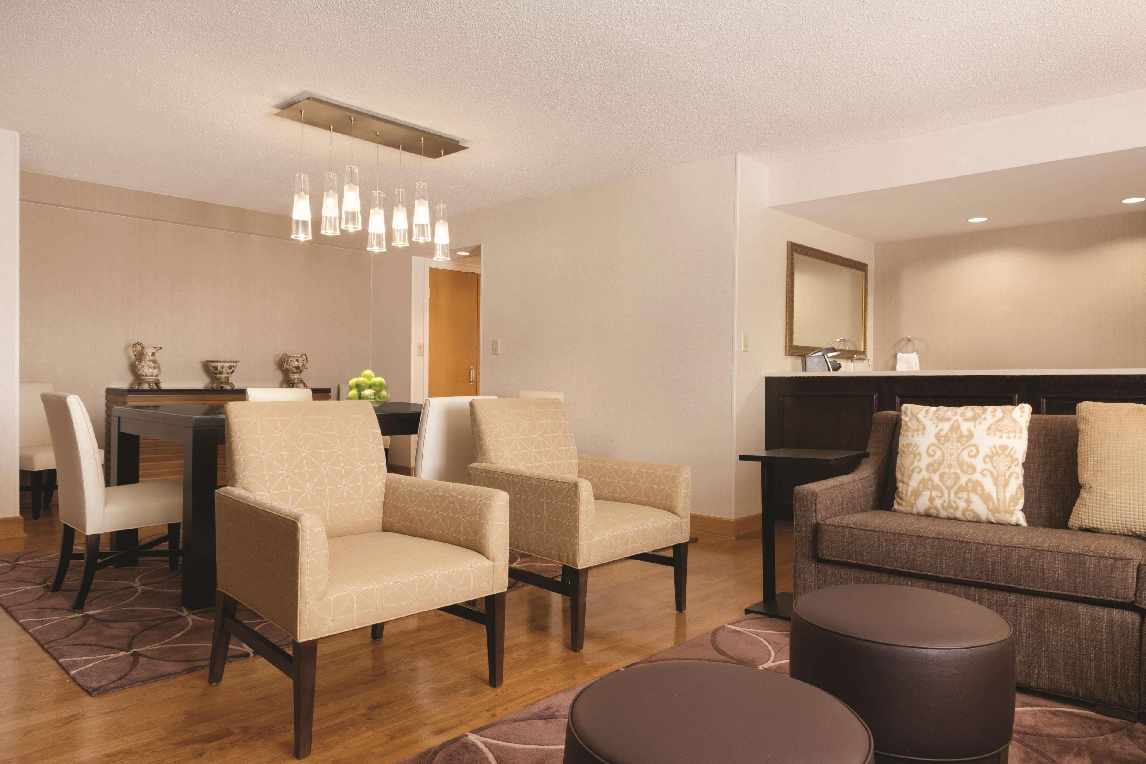 Embassy Suites Greenville Golf Resort&Conference Center Extérieur photo