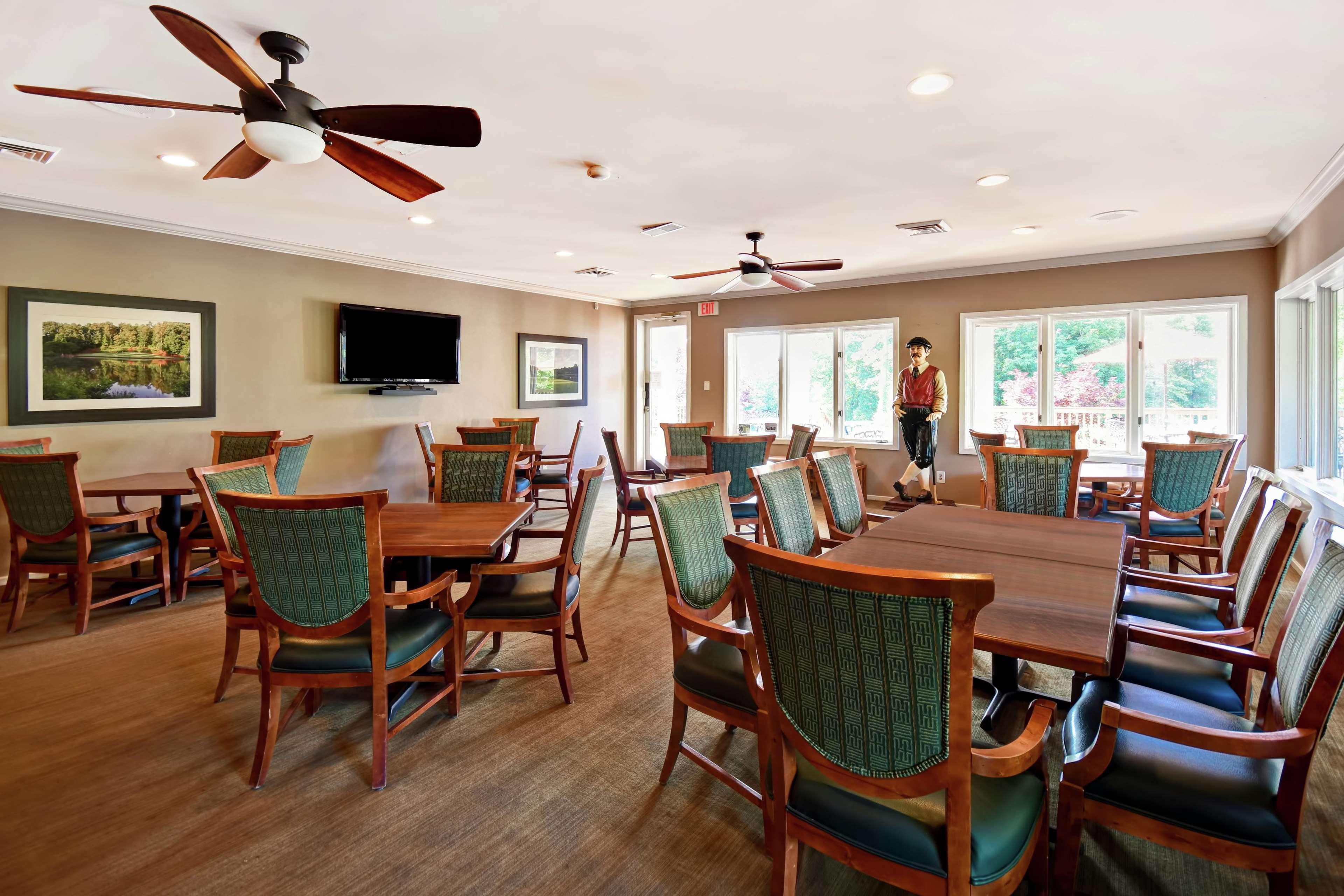Embassy Suites Greenville Golf Resort&Conference Center Extérieur photo
