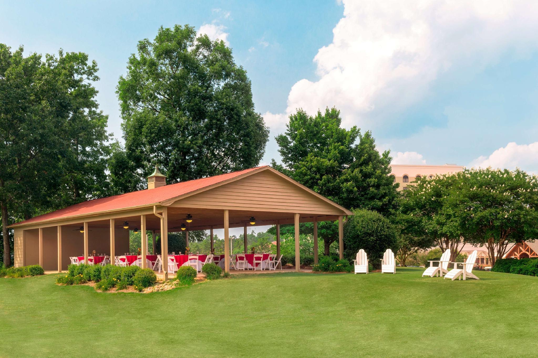 Embassy Suites Greenville Golf Resort&Conference Center Extérieur photo