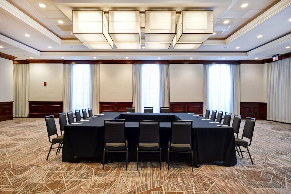 Embassy Suites Greenville Golf Resort&Conference Center Extérieur photo