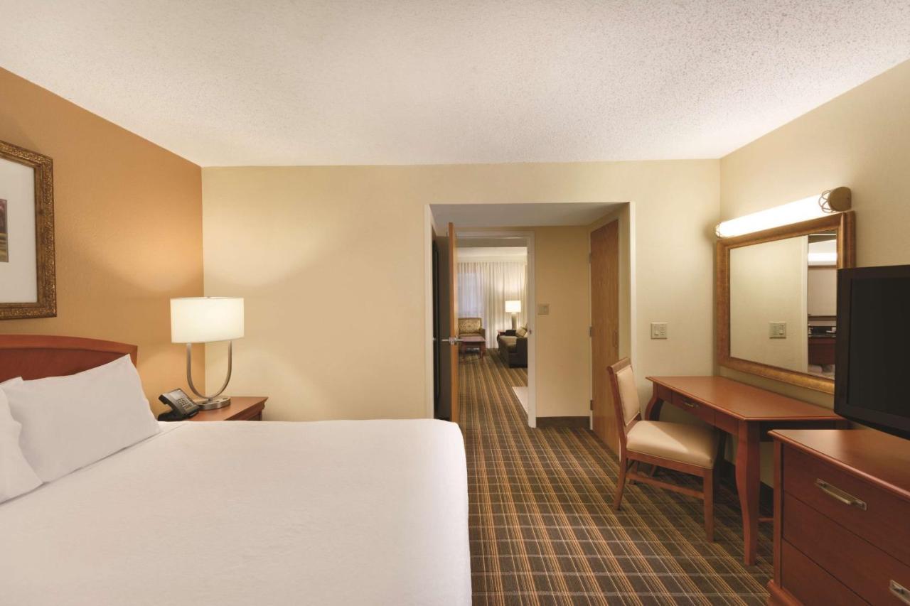 Embassy Suites Greenville Golf Resort&Conference Center Extérieur photo