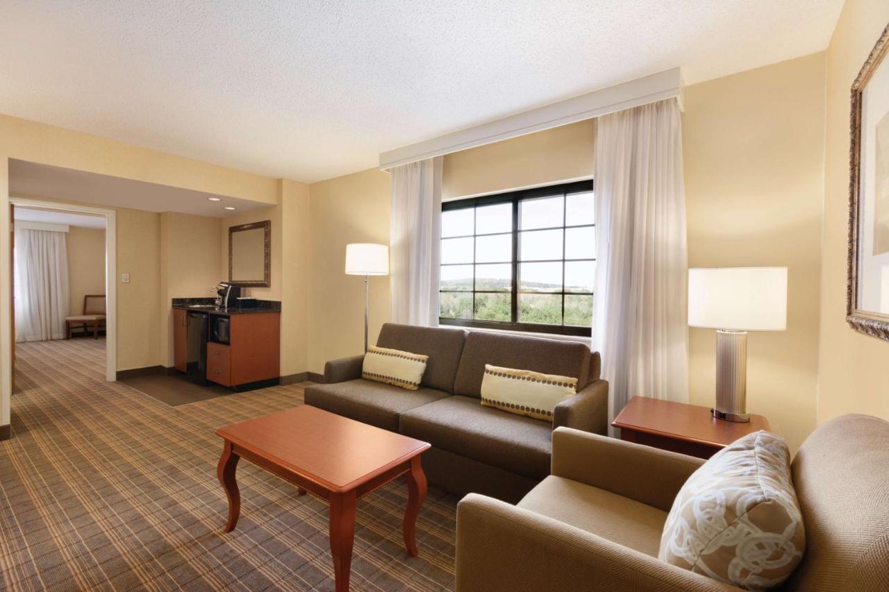 Embassy Suites Greenville Golf Resort&Conference Center Extérieur photo