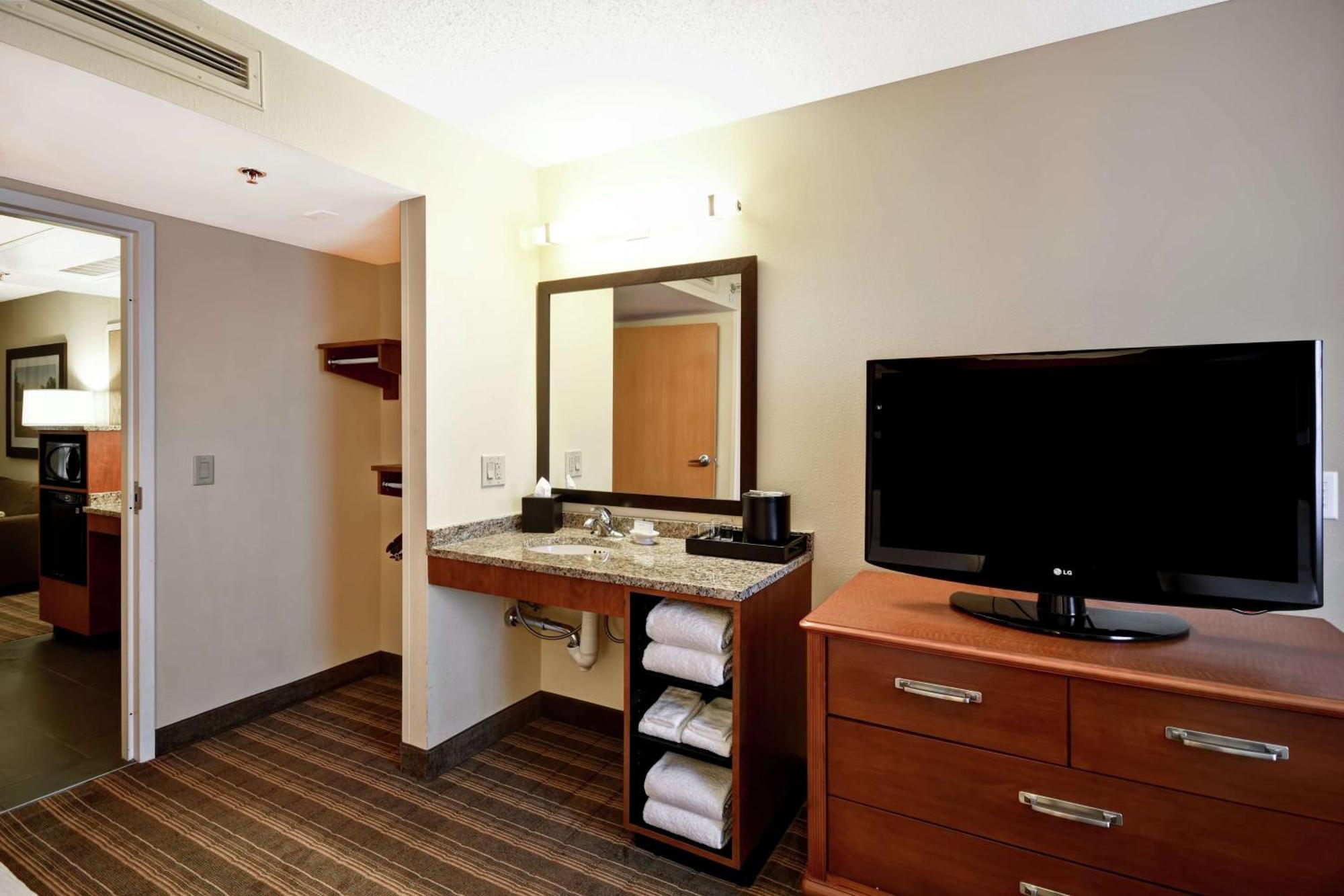 Embassy Suites Greenville Golf Resort&Conference Center Extérieur photo