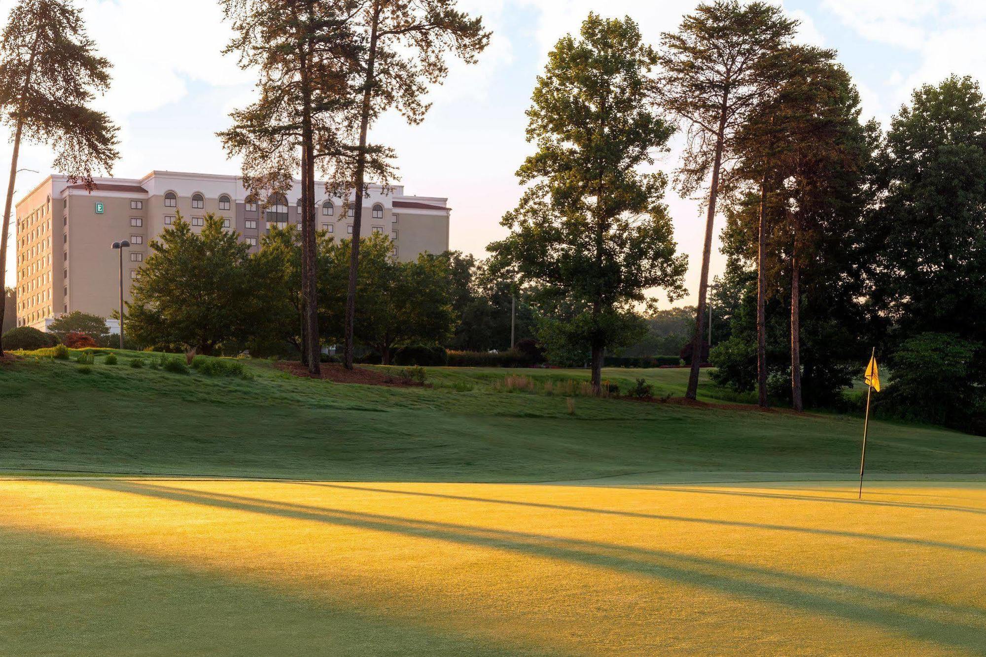 Embassy Suites Greenville Golf Resort&Conference Center Extérieur photo